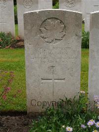 Etaples Military Cemetery - Woods, John Henry